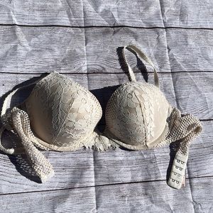 Victoria’s Secret Lace Push Up Bra
